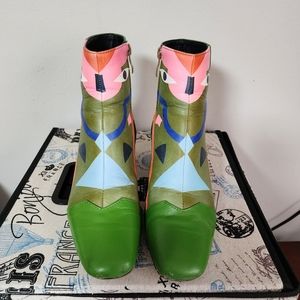 Woman's leather boots